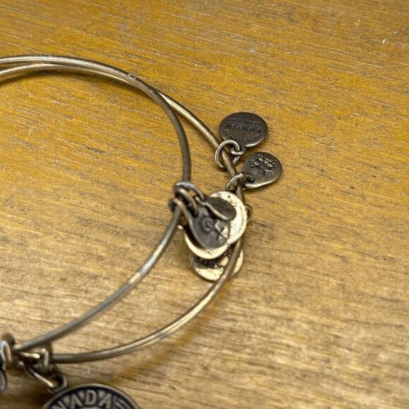 Alexis and Ani Silver tone Canada and Fleur De Lis 2 set bracelets - Picture 4 of 4